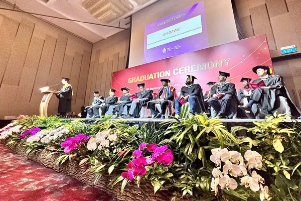 Lễ Tốt Nghiệp Thạc Sĩ Tại Trường Quốc Tế DIMENSIONS 🎓